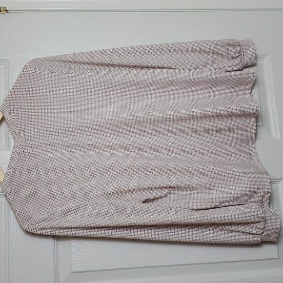 Banana Republic Double V-Neck Long Sleeve Blouse Size Small - Picture 5 of 10